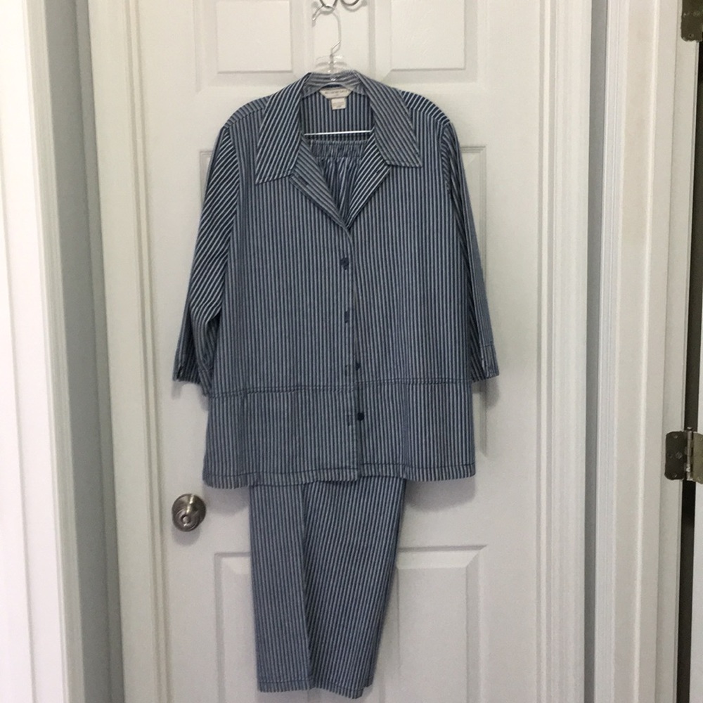 Pant suit
